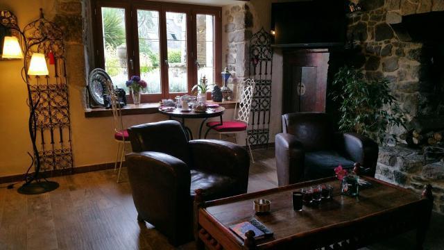 Le Domaine De Saint-thomin Bed and breakfast Nostang